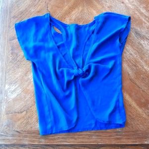 🍀EUC Chocolate USA sexy back top!!